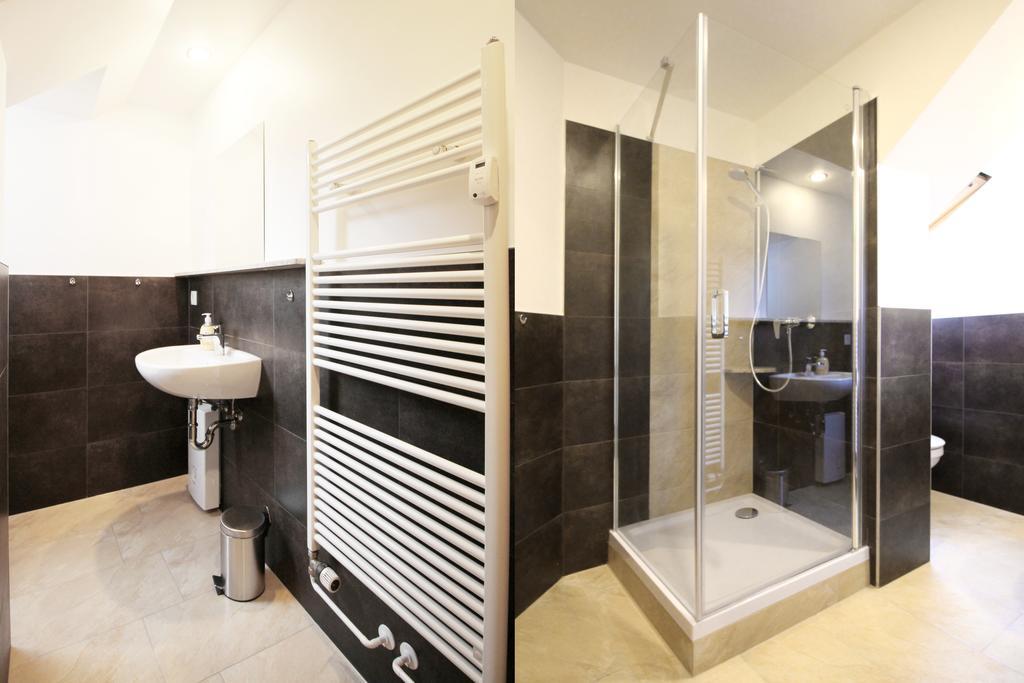 Apartments Roehrstrasse Ваймар Стая снимка