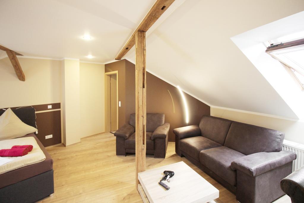 Apartments Roehrstrasse Ваймар Стая снимка